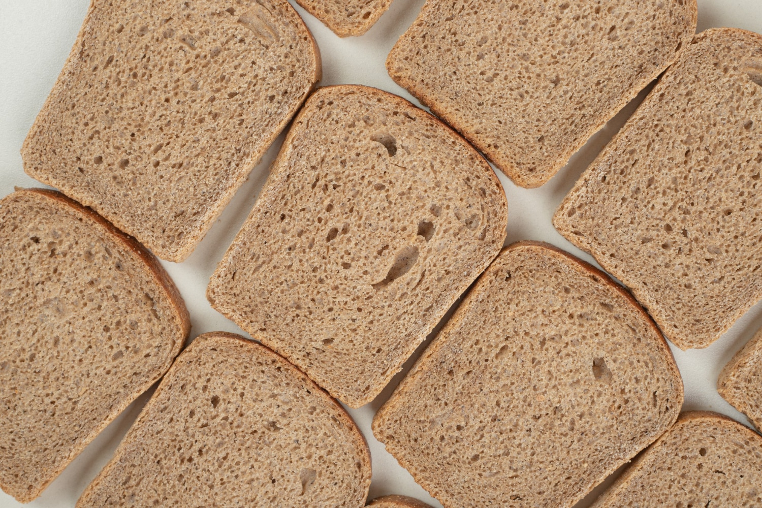 Quantos pães de forma vêm no saco? Descubra quantidades típicas