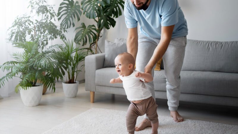 Qual idade para colocar bebê no andador? Descubra agora com segurança!