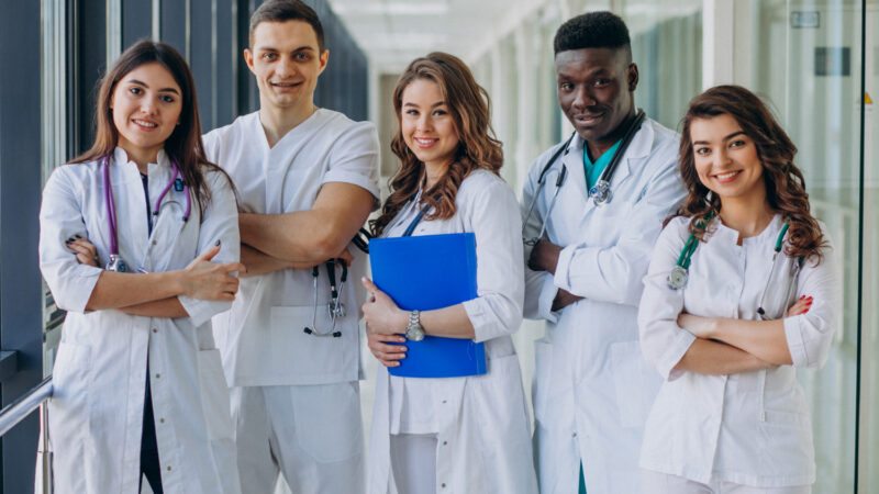Diferença entre preparação extensiva, intensiva e revisões para residência médica